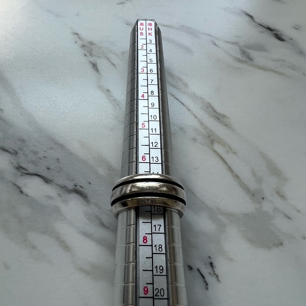 Tiffany & Co Atlas Silver Band Size 7